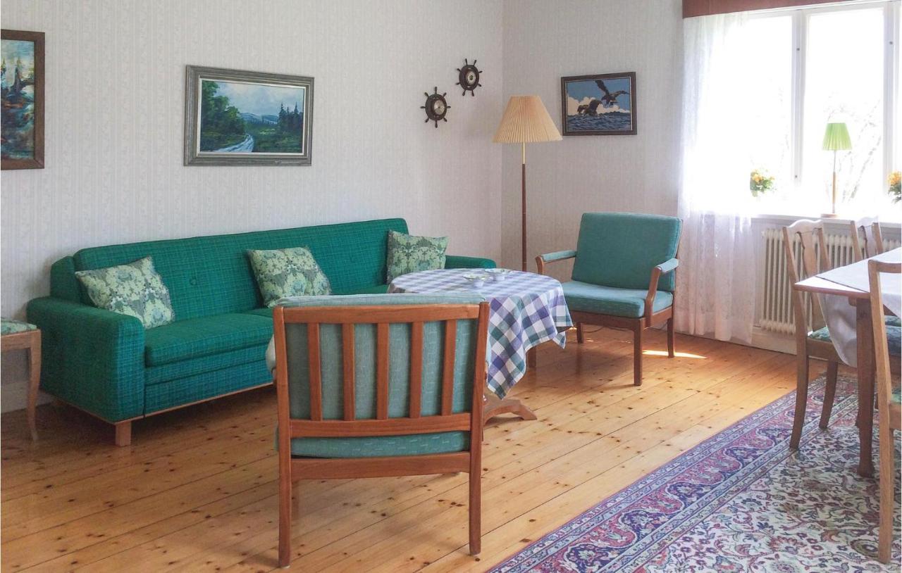 1 Bedroom Beautiful Home In Lidkoeping Sjövik Exteriér fotografie
